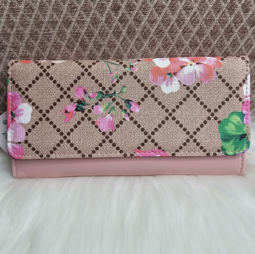Pink & Tan Floral Wallet 💖